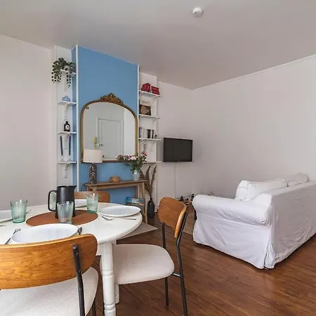 Fully Equiped Near Cathedral Apartment Reims